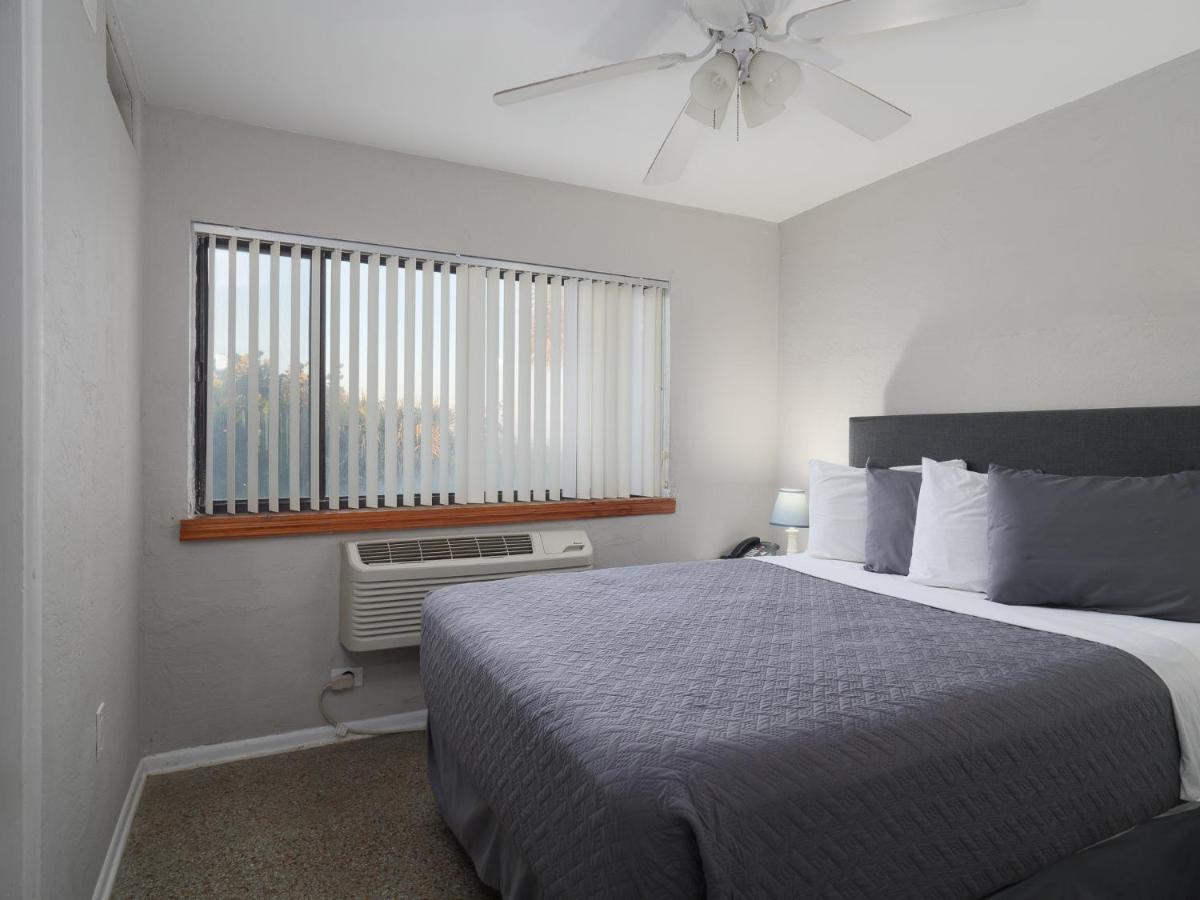 South Beach Inn - Cocoa Beach Bagian luar foto